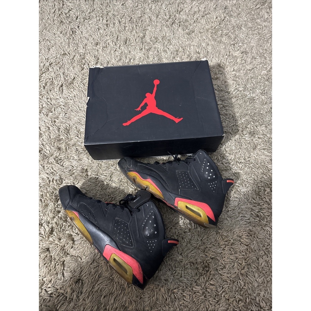 Size 10.5 - Jordan 6 Retro Mid Infrared
